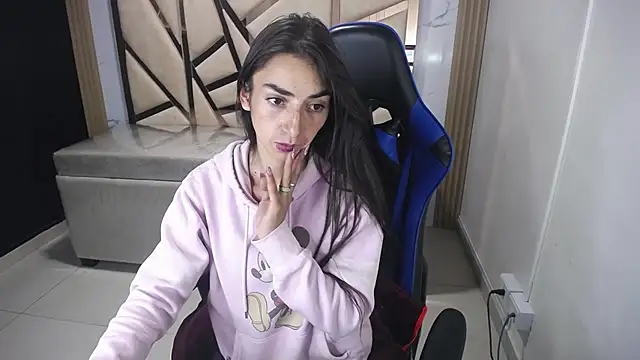 Maily a  online show from 11-21-25, 03:05