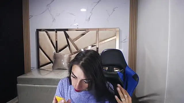 Maily a  online show from 10-29-25, 03:05