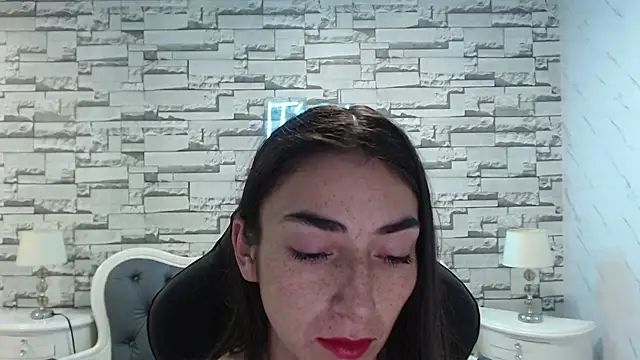 Maily a  online show from 10-11-25, 03:07