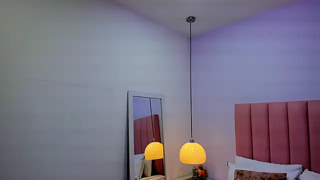 Amy Ferreira online show from 11-09-25, 02:59