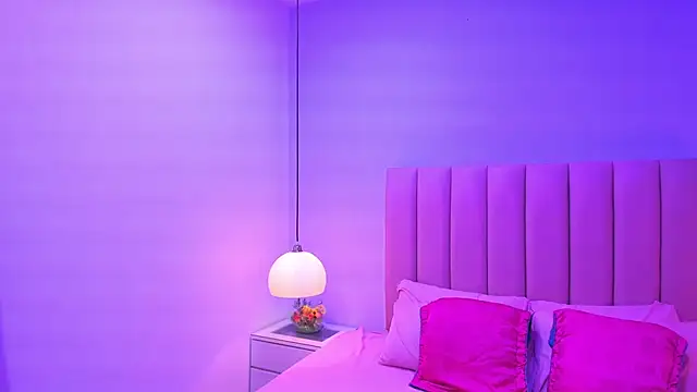 Amy Ferreira online show from 10-17-25, 03:21