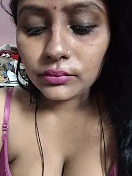 Jasmine Januja online show from 05-17-26, 02:33