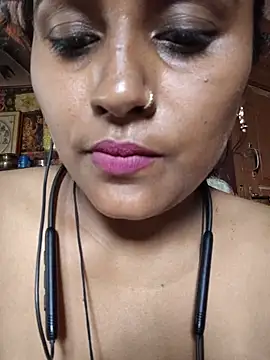Jasmine Januja online show from 05-18-26, 04:29