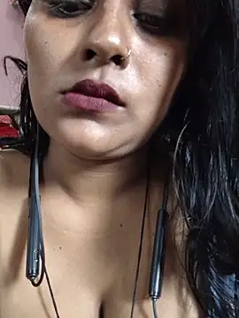 Jasmine Januja online show from 05-19-26, 02:51