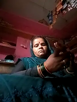 Snapshot of Sh_kiyara chatting on 09-24-25, 12:40 Sh kiyara online show from 09-24-25, 12:40