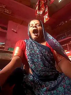 Snapshot of Sh_kiyara chatting on 09-19-25, 01:42 Sh kiyara online show from 09-19-25, 01:42