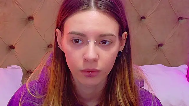 CoraVex online show from 04-10-26, 04:08