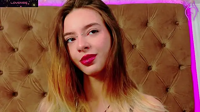 CoraVex online show from 11-18-25, 05:22