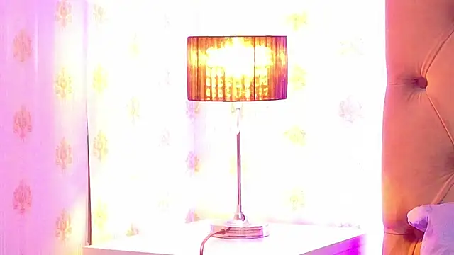 Snapshot of CoraVex chatting on 04-29-26, 03:32 CoraVex online show from 04-29-26, 03:32
