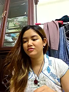MaiHoang2k online show from 10-18-25, 06:15