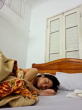 MaiHoang2k online show from 10-25-25, 04:11