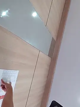 MaiHoang2k online show from 10-03-25, 06:48