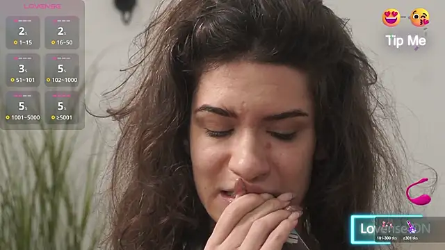 adisson fox online show from 11-19-25, 07:08