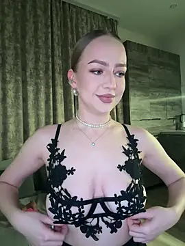 Snapshot of MissOyee chatting on 02-03-26, 07:41 MissOyee online show from 02-03-26, 07:41