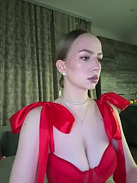 Snapshot of MissOyee chatting on 02-14-26, 07:47 MissOyee online show from 02-14-26, 07:47