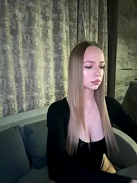 MissOyee online show from 11-14-25, 06:55