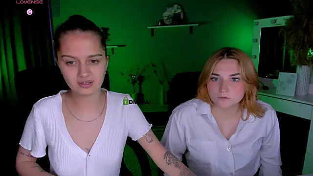 Snapshot of casey_meow_ chatting on 09-22-25, 01:06 casey meow online show from 09-22-25, 01:06