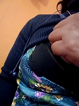 Hott locky online show from 10-27-25, 10:16
