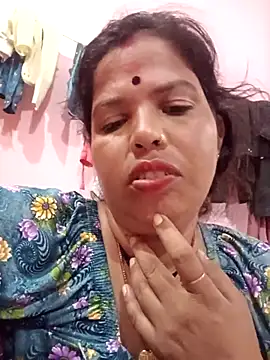 Snapshot of Hott_locky chatting on 10-06-25, 11:38 Hott locky online show from 10-06-25, 11:38
