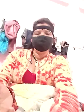 Hott locky online show from 12-17-25, 09:42