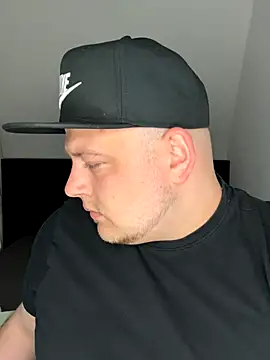 xXLustMolchXx online show from 09-23-25, 04:14