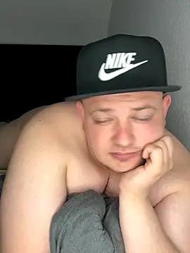 xXLustMolchXx online show from 10-01-25, 04:44