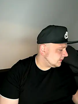 xXLustMolchXx online show from 10-05-25, 04:20