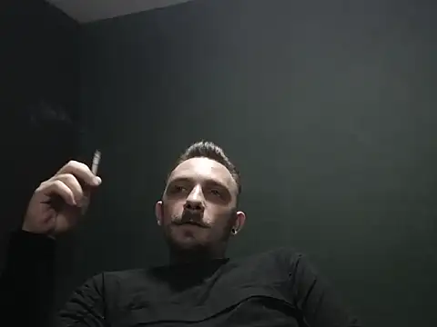 Snapshot of guesswhatbitch chatting on 10-10-25, 06:31 guesswhatbitch online show from 10-10-25, 06:31