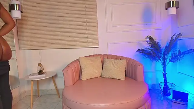 alessia moon1 online show from 10-18-25, 04:20