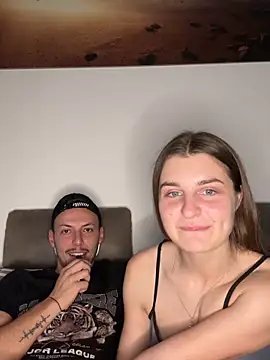 Snapshot of only4love chatting on 09-27-25, 07:31 only4love online show from 09-27-25, 07:31