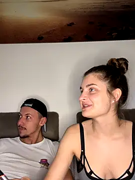 Snapshot of only4love chatting on 09-28-25, 05:20 only4love online show from 09-28-25, 05:20