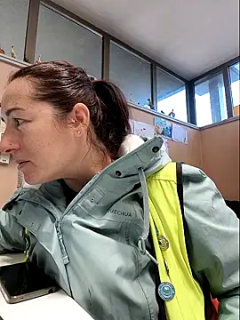 bichota85 online show from 11-10-25, 11:04