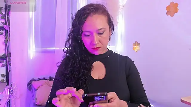 sharlot montalvo  online show from 01-09-26, 07:54