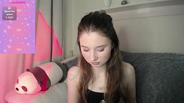 Snapshot of _Lua__ chatting on 10-10-25, 11:44 Lua online show from 10-10-25, 11:44