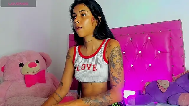 Snapshot of dahiiangomezz chatting on 05-29-26, 10:05 dahiiangomezz online show from 05-29-26, 10:05