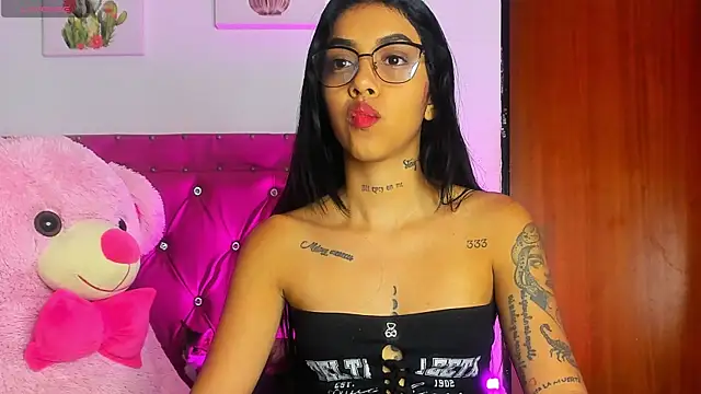 dahiiangomezz online show from 09-19-25, 08:40