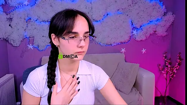 Snapshot of ariana_ross7 chatting on 04-23-26, 07:26 ariana ross7 online show from 04-23-26, 07:26