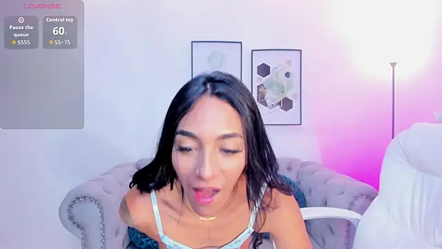 Snapshot of miavegas1 chatting on 10-06-25, 01:18 miavegas1 online show from 10-06-25, 01:18