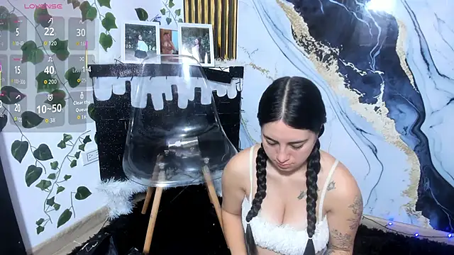 brittanyy20 online show from 01-17-26, 09:35