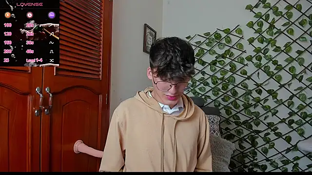 bellmontneon online show from 12-01-25, 11:11