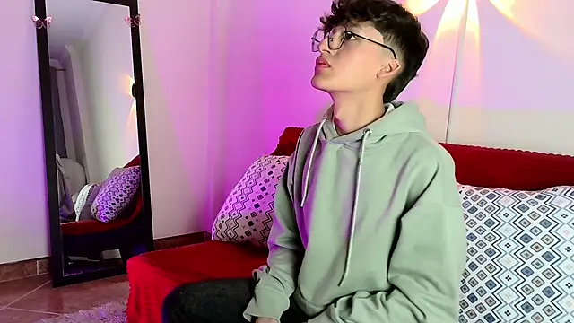 bellmontneon online show from 10-06-25, 11:11