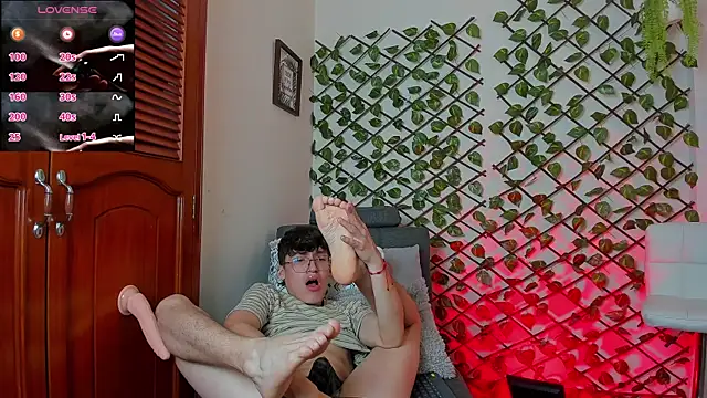 bellmontneon online show from 12-05-25, 11:42