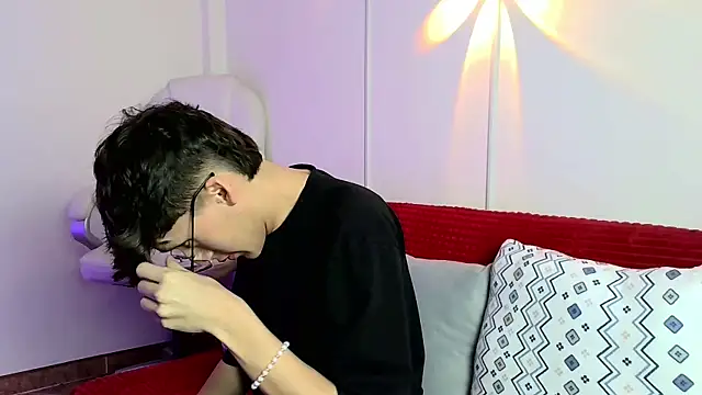 bellmontneon online show from 10-15-25, 11:18