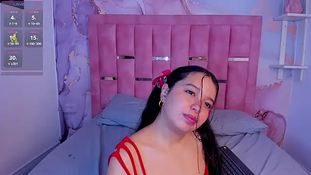 Snapshot of LunaWiill_ chatting on 10-10-25, 03:24 LunaWiill online show from 10-10-25, 03:24