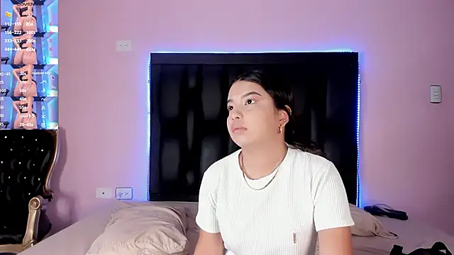 LunaWiill  online show from 11-08-25, 12:20