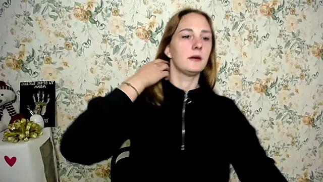 Snapshot of Milana_Cutie_ chatting on 09-24-25, 05:58 Milana Cutie online show from 09-24-25, 05:58