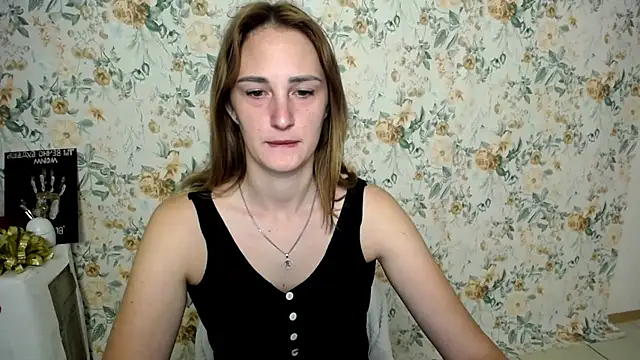 Snapshot of Milana_Cutie_ chatting on 09-23-25, 05:47 Milana Cutie online show from 09-23-25, 05:47