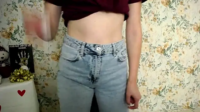 Snapshot of Milana_Cutie_ chatting on 09-20-25, 06:51 Milana Cutie online show from 09-20-25, 06:51