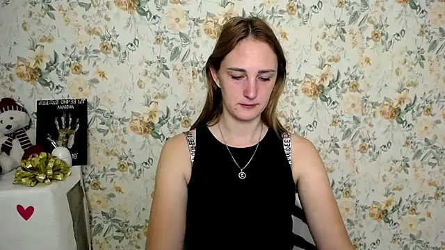 Snapshot of Milana_Cutie_ chatting on 10-03-25, 05:53 Milana Cutie online show from 10-03-25, 05:53
