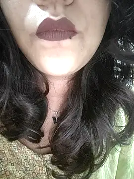 Snapshot of Bhaavyasingh chatting on 10-06-25, 06:52 Bhaavyasingh online show from 10-06-25, 06:52